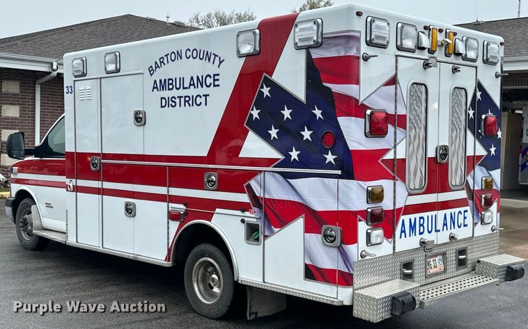 image for item ND9204 2015 Chevrolet Express 4500 ambulance