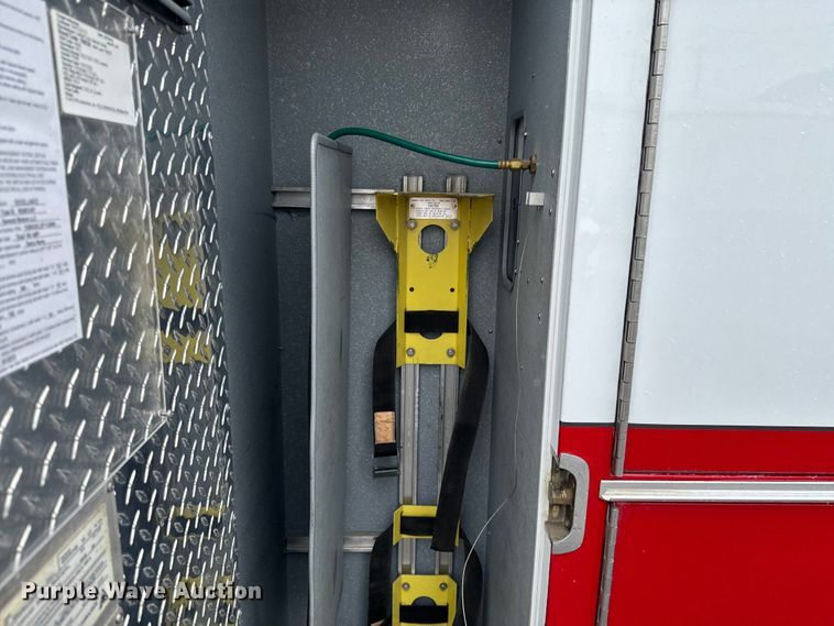 image for item ND9204 2015 Chevrolet Express 4500 ambulance