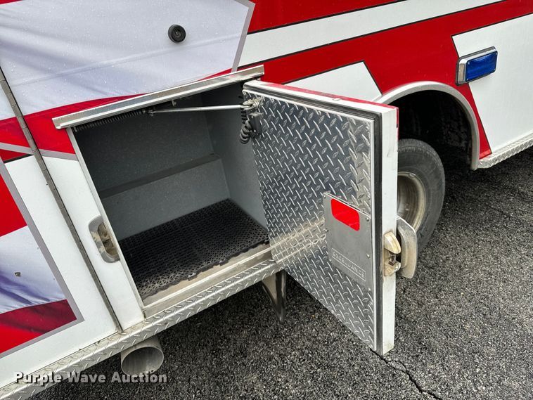 image for item ND9204 2015 Chevrolet Express 4500 ambulance