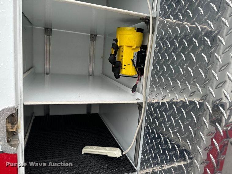 image for item ND9204 2015 Chevrolet Express 4500 ambulance