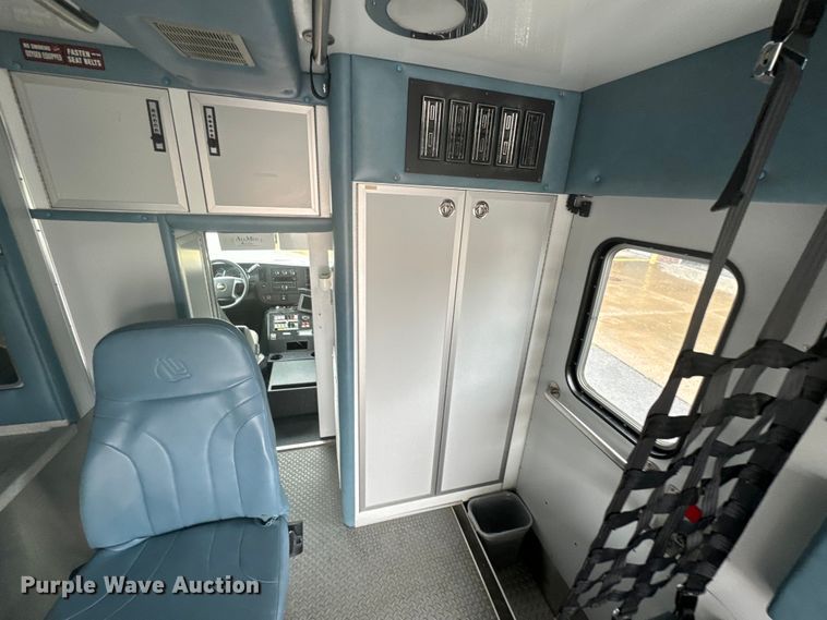 image for item ND9204 2015 Chevrolet Express 4500 ambulance