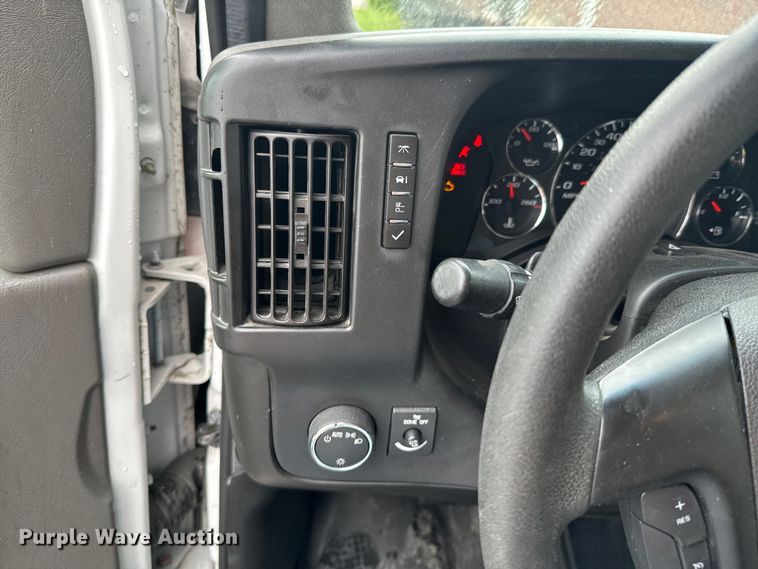 image for item ND9204 2015 Chevrolet Express 4500 ambulance