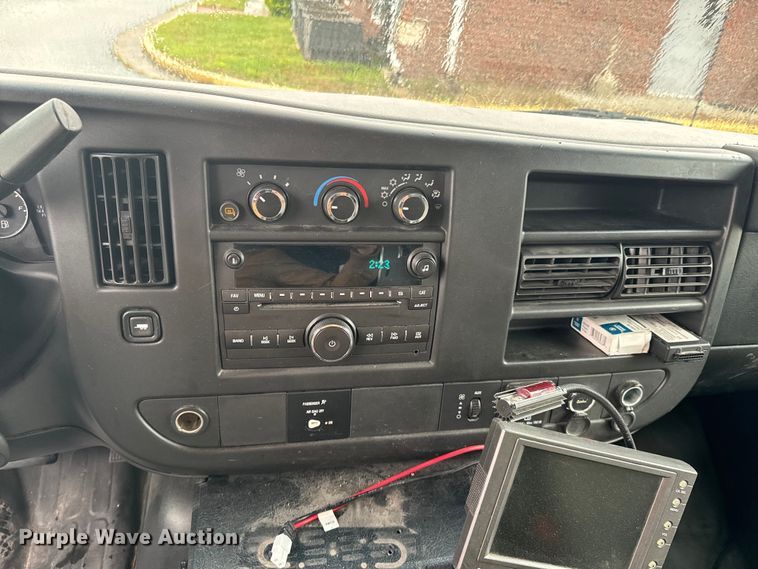 image for item ND9204 2015 Chevrolet Express 4500 ambulance