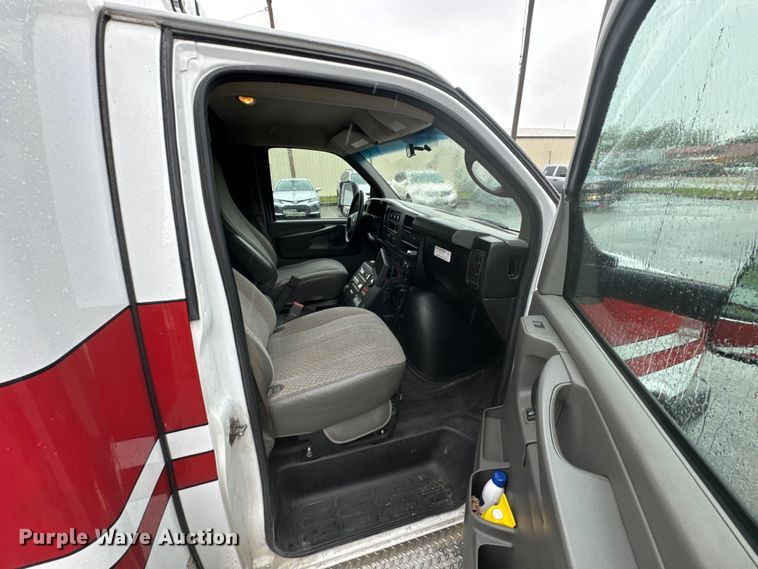 image for item ND9204 2015 Chevrolet Express 4500 ambulance