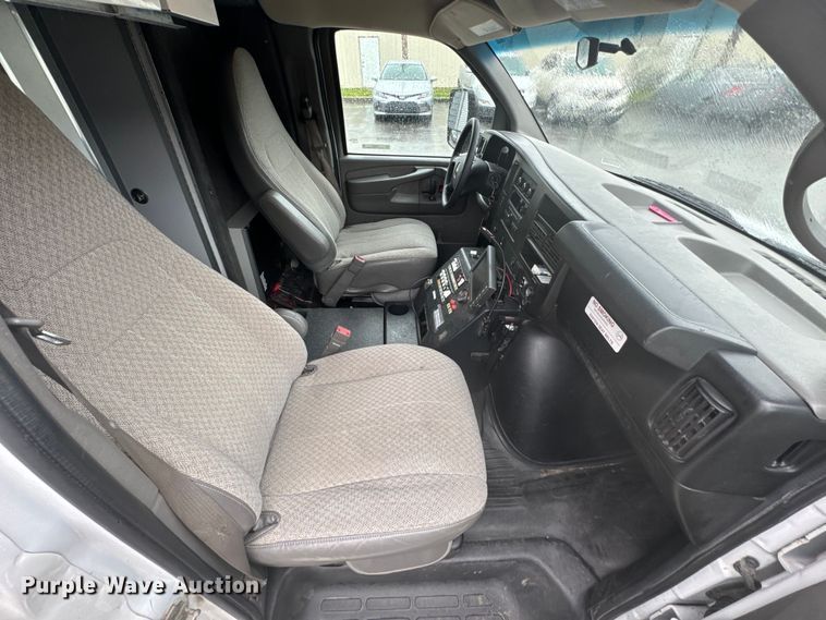 image for item ND9204 2015 Chevrolet Express 4500 ambulance