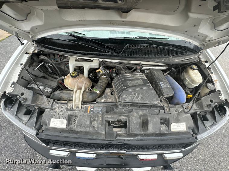 image for item ND9204 2015 Chevrolet Express 4500 ambulance