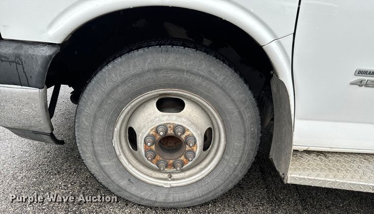 image for item ND9204 2015 Chevrolet Express 4500 ambulance