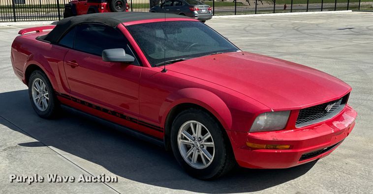 image for item ND9238 2006 Ford Mustang convertible
