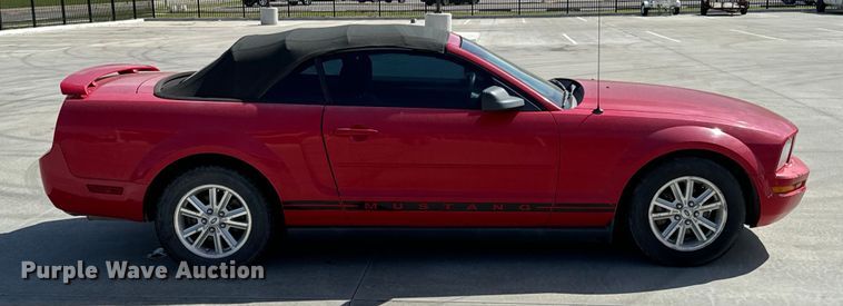 image for item ND9238 2006 Ford Mustang convertible