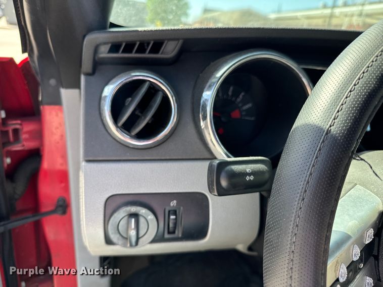 image for item ND9238 2006 Ford Mustang convertible