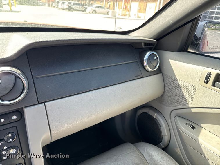 image for item ND9238 2006 Ford Mustang convertible