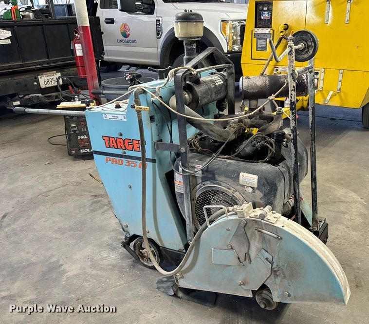 image for item NH9163 Target  Pro 35 III 26 concrete saw