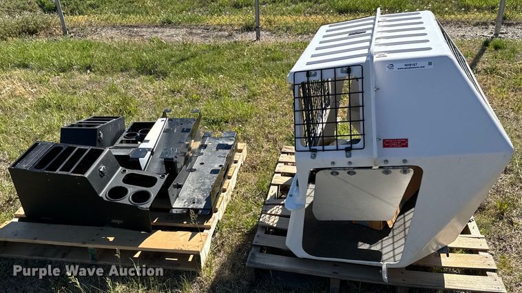 image for item NH9167 Law enforcement equipment