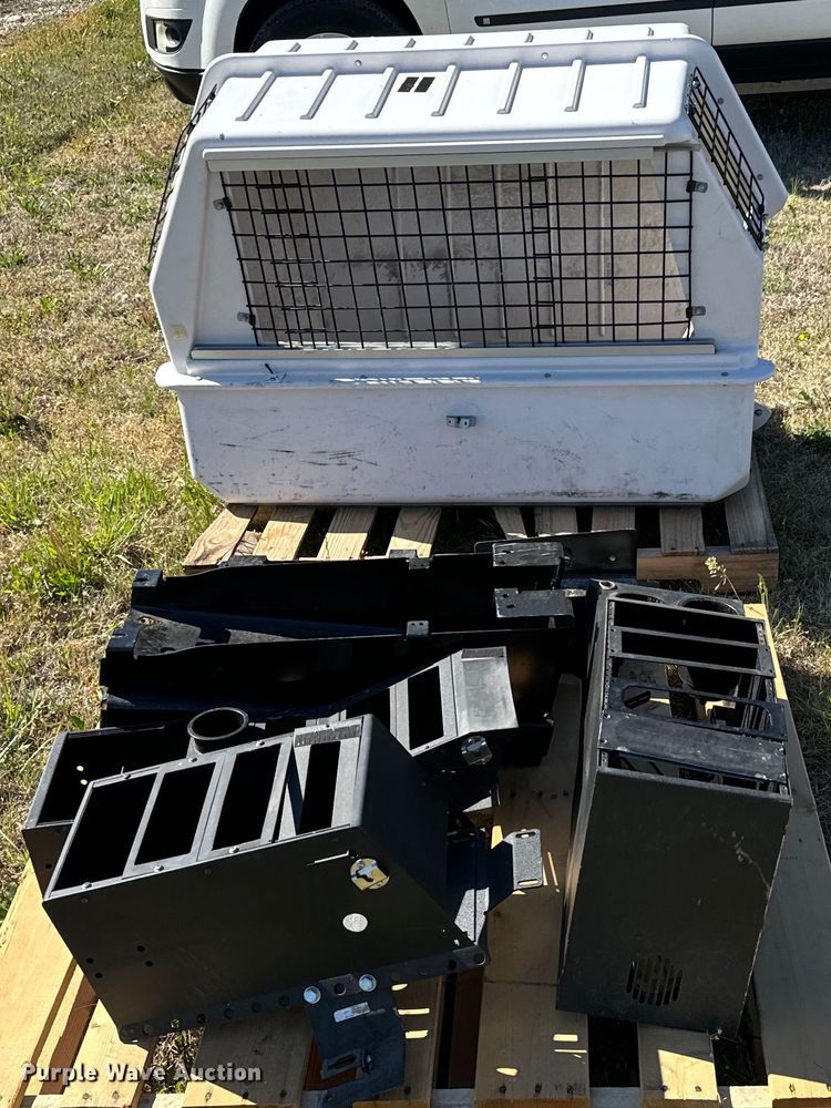 image for item NH9167 Law enforcement equipment