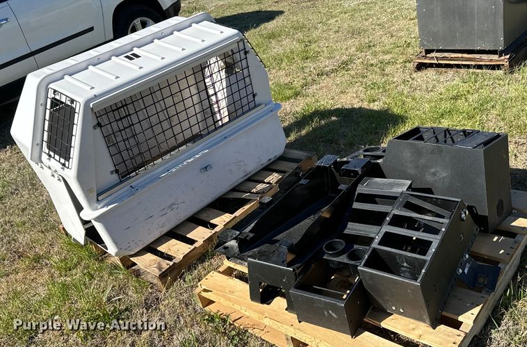 image for item NH9167 Law enforcement equipment