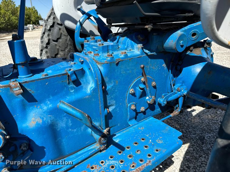 image for item NH9171 Ford 2000 tractor