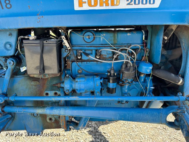 image for item NH9171 Ford 2000 tractor