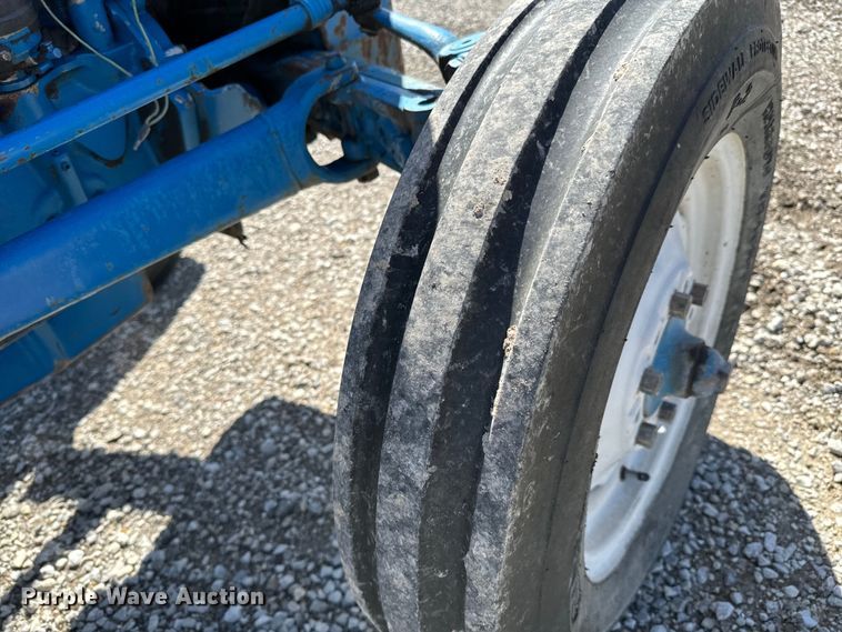 image for item NH9171 Ford 2000 tractor