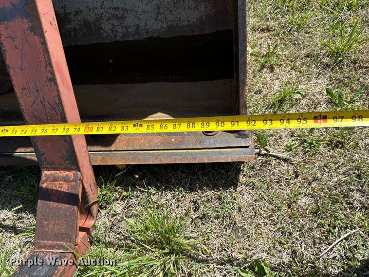 image for item NH9174 1993 John Deere 310D backhoe