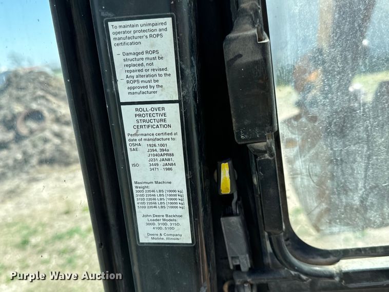 image for item NH9174 1993 John Deere 310D backhoe