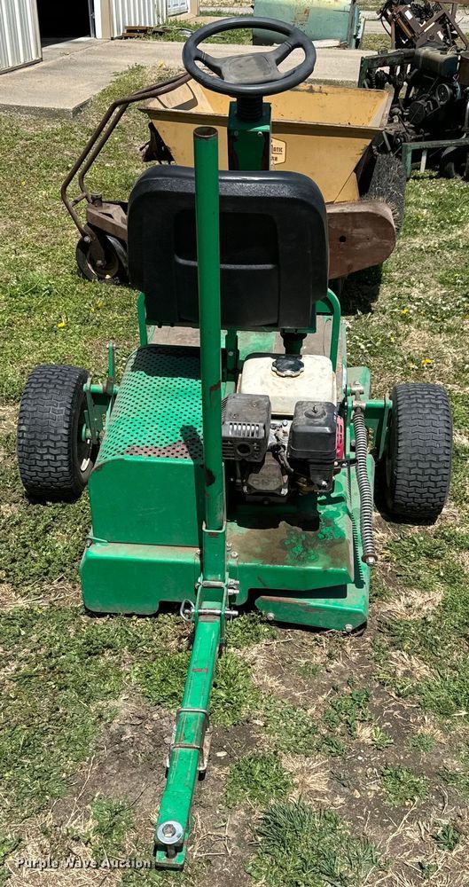 image for item NH9177 Lawn equipment