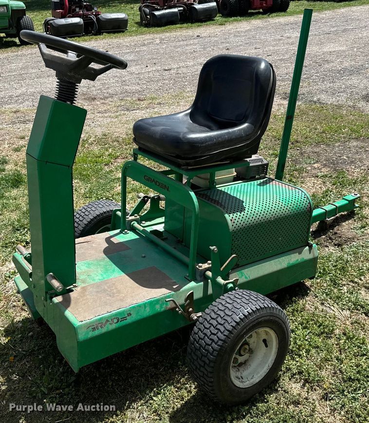 image for item NH9177 Lawn equipment