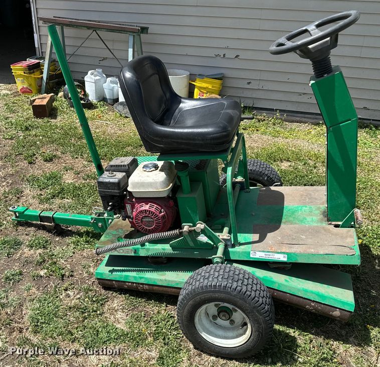 image for item NH9177 Lawn equipment