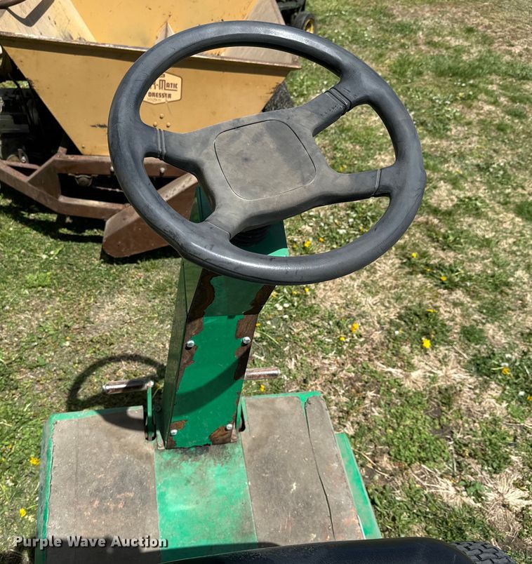 image for item NH9177 Lawn equipment