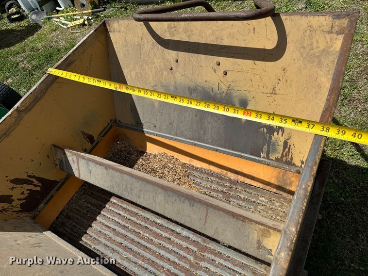 image for item NH9177 Lawn equipment