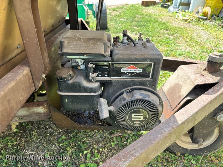 image for item NH9177 Lawn equipment