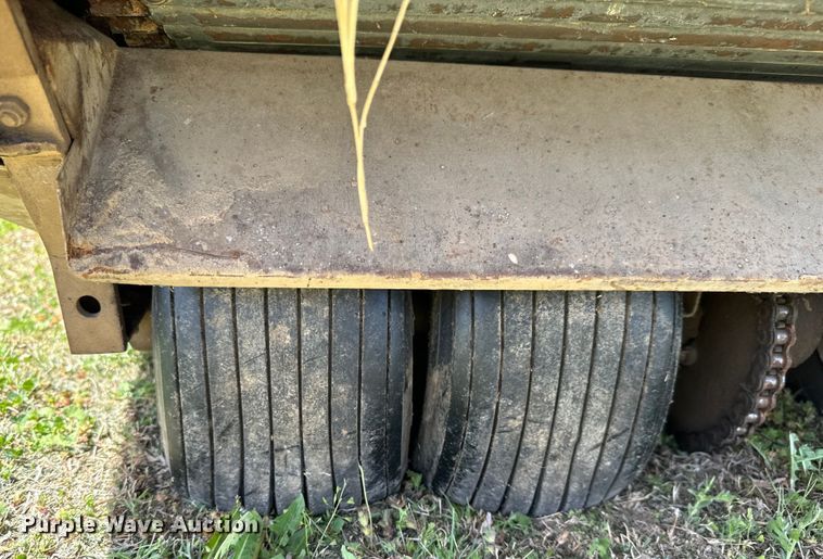 image for item NH9177 Lawn equipment