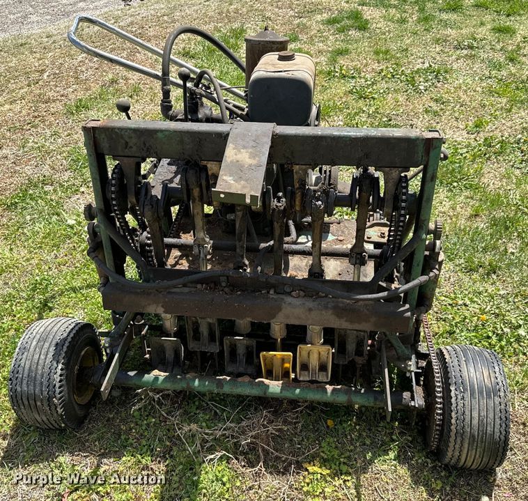 image for item NH9177 Lawn equipment