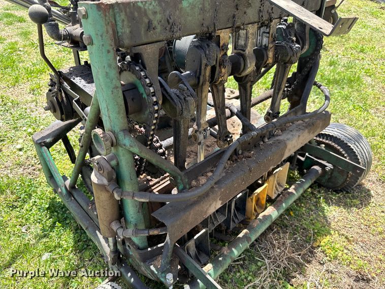 image for item NH9177 Lawn equipment