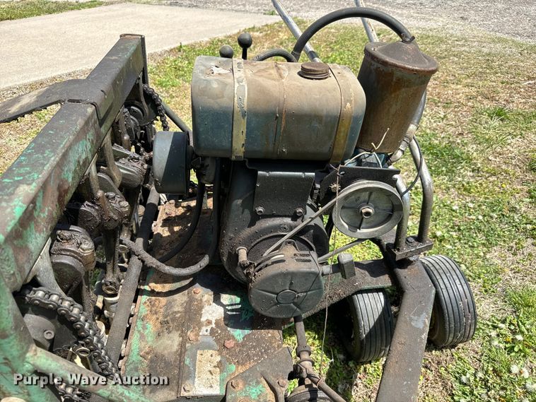 image for item NH9177 Lawn equipment