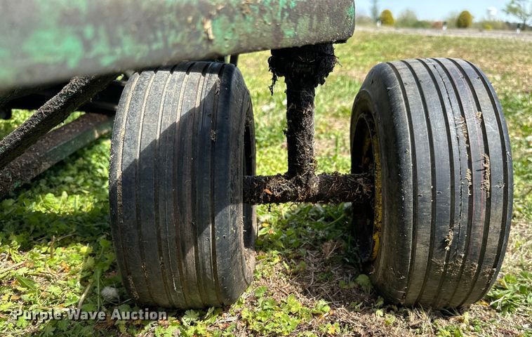 image for item NH9177 Lawn equipment