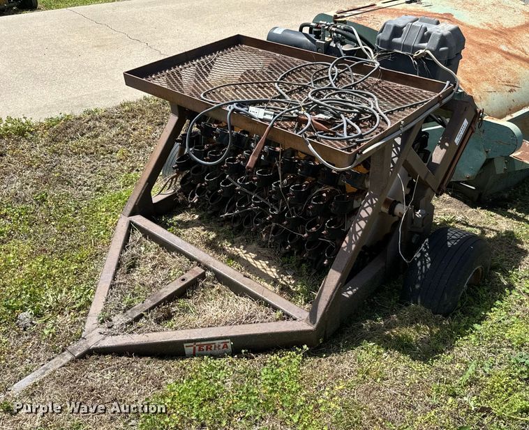 image for item NH9177 Lawn equipment