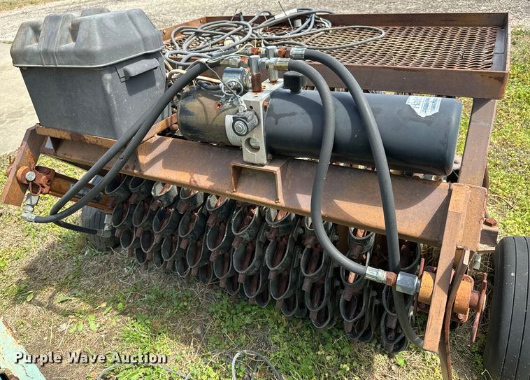 image for item NH9177 Lawn equipment