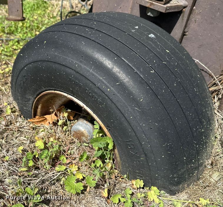 image for item NH9177 Lawn equipment