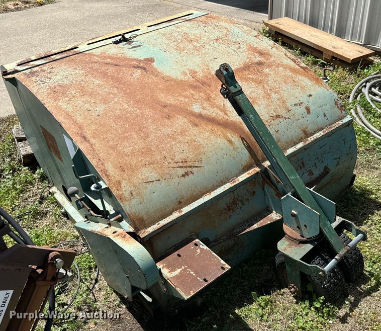 image for item NH9177 Lawn equipment