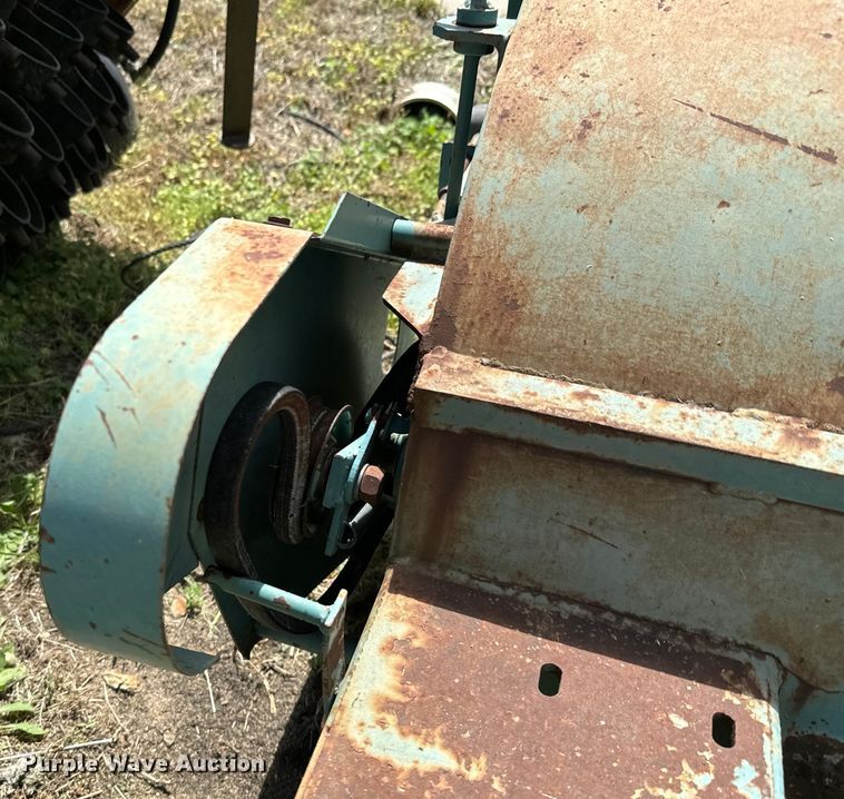 image for item NH9177 Lawn equipment