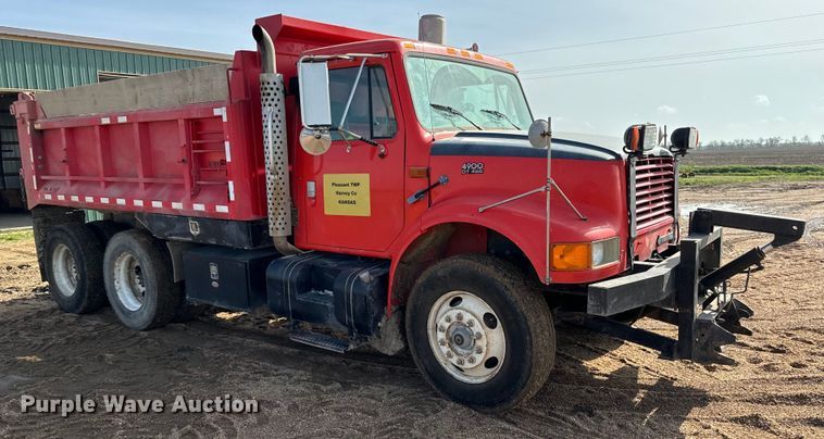 image for item NL9702 1997 International 4900 dump truck