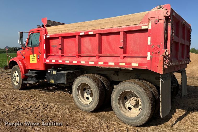 image for item NL9702 1997 International 4900 dump truck