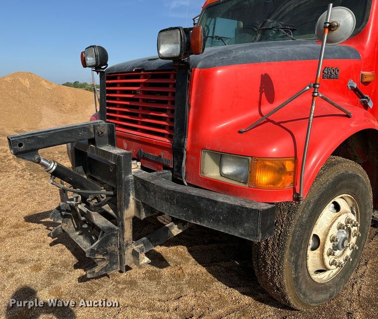 image for item NL9702 1997 International 4900 dump truck