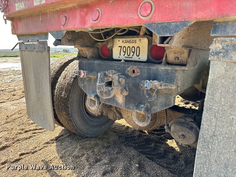 image for item NL9702 1997 International 4900 dump truck