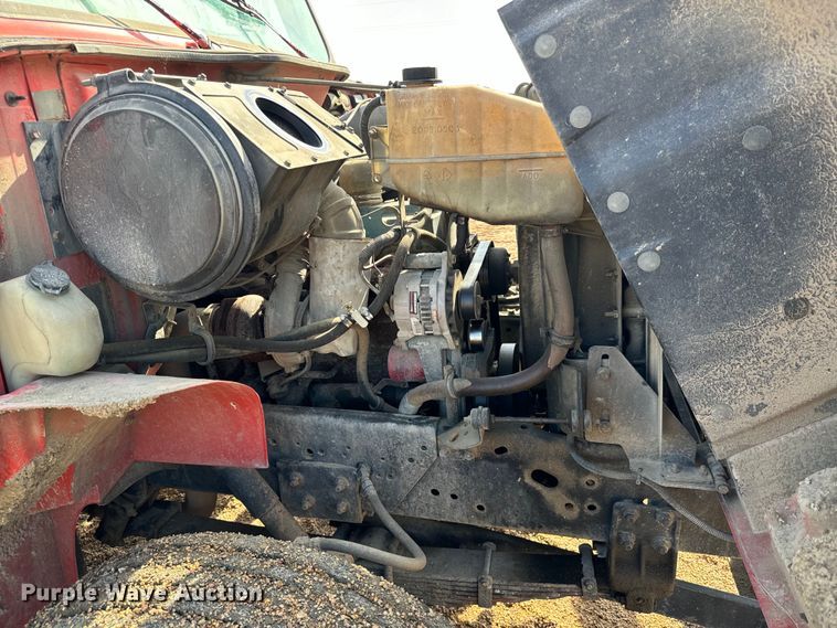 image for item NL9702 1997 International 4900 dump truck