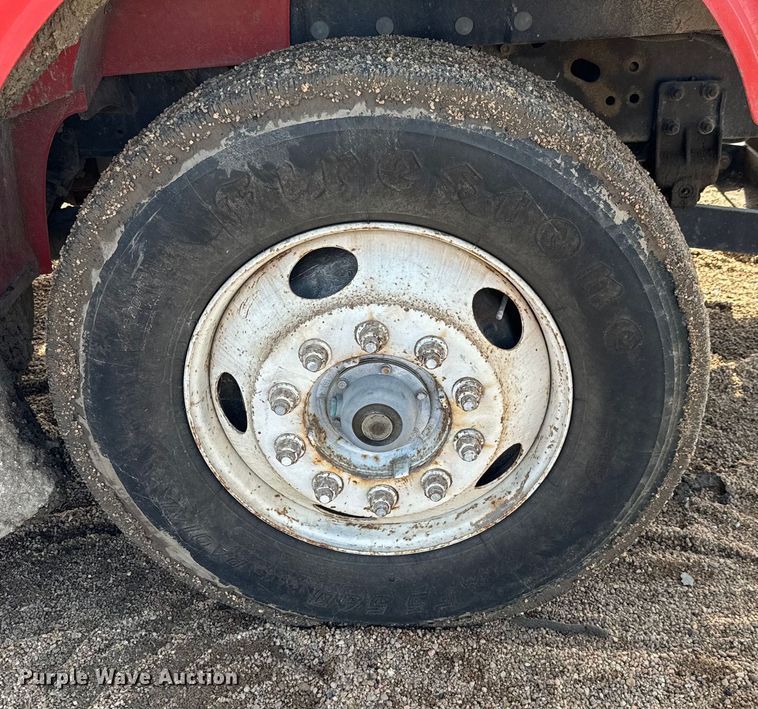 image for item NL9702 1997 International 4900 dump truck