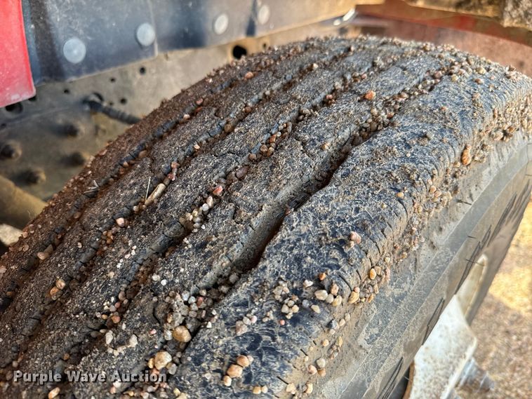 image for item NL9702 1997 International 4900 dump truck