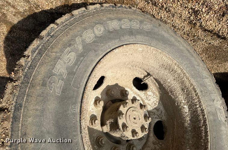 image for item NL9702 1997 International 4900 dump truck