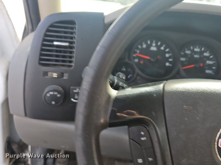 image for item NP9386 2012 GMC Sierra 1500 pickup truck