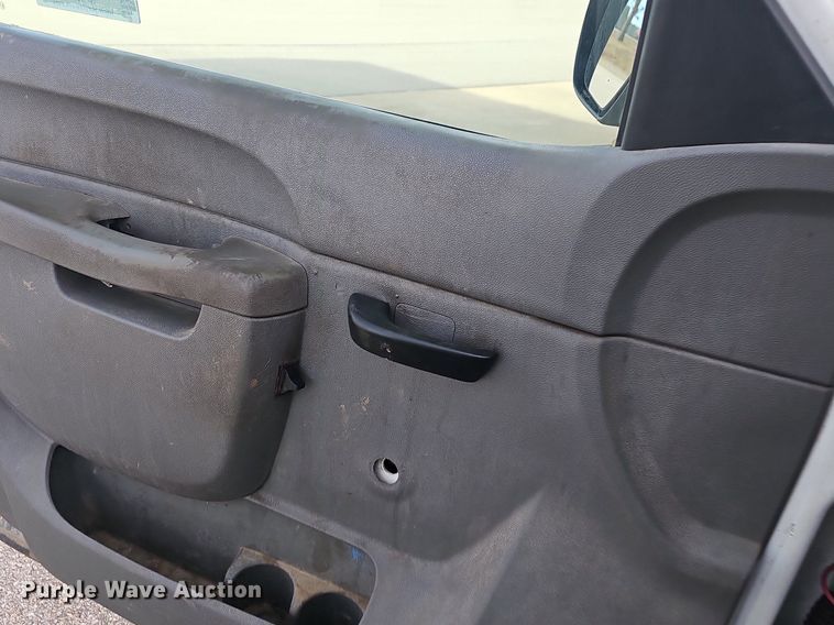 image for item NP9386 2012 GMC Sierra 1500 pickup truck